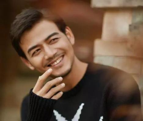 杨烁为什么这几年不红了,杨烁为什么突然不红了