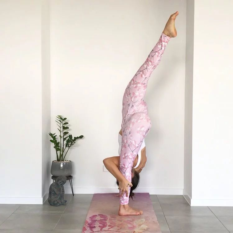 走路带风阔腿裤搭配,走路带风的阔腿裤