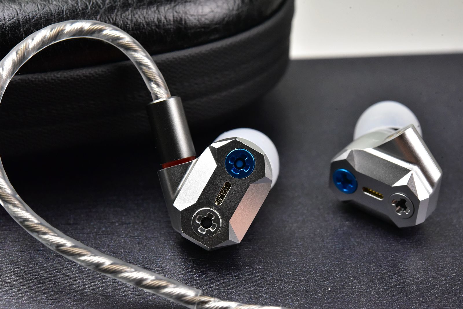 静电耳机平民,200元内音质最好的静电耳机