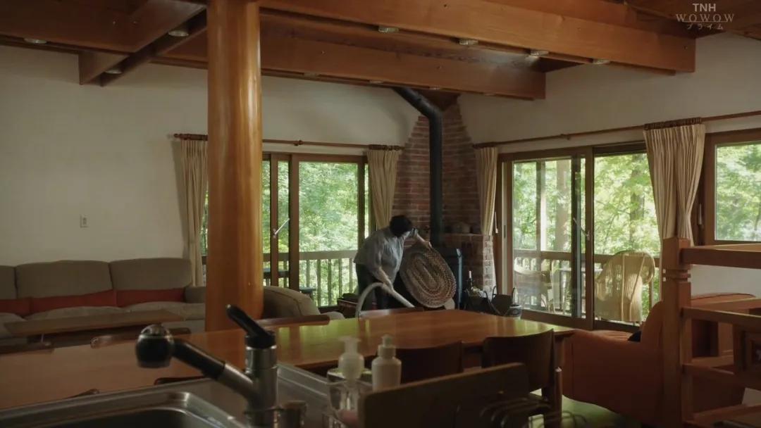 56岁阿姨独居2层别墅，不结婚不生娃，靠另类日式风圈粉无数人