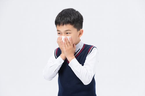 孩子咳嗽的几种状态及用药,幼儿咳嗽伴随的症状以及处理措施