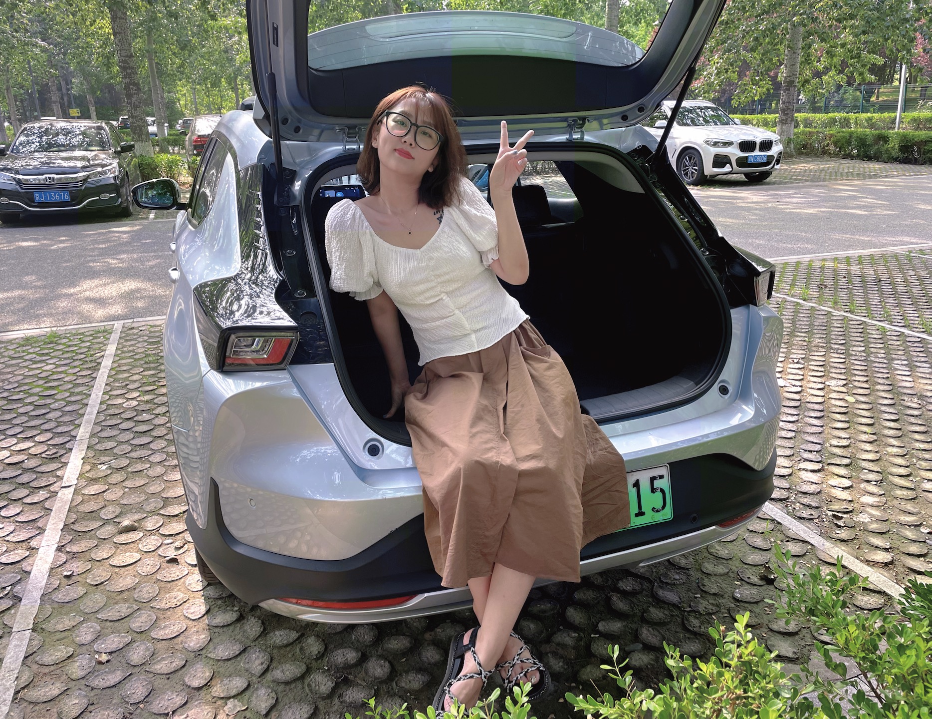 小白女司机与畅巡的完美邂逅。