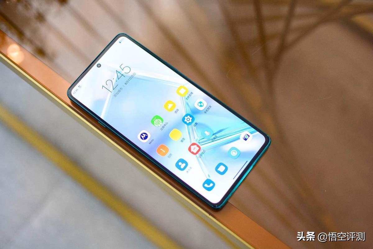 摩托罗拉edge轻奢版高通,摩托罗拉edges5g版屏幕