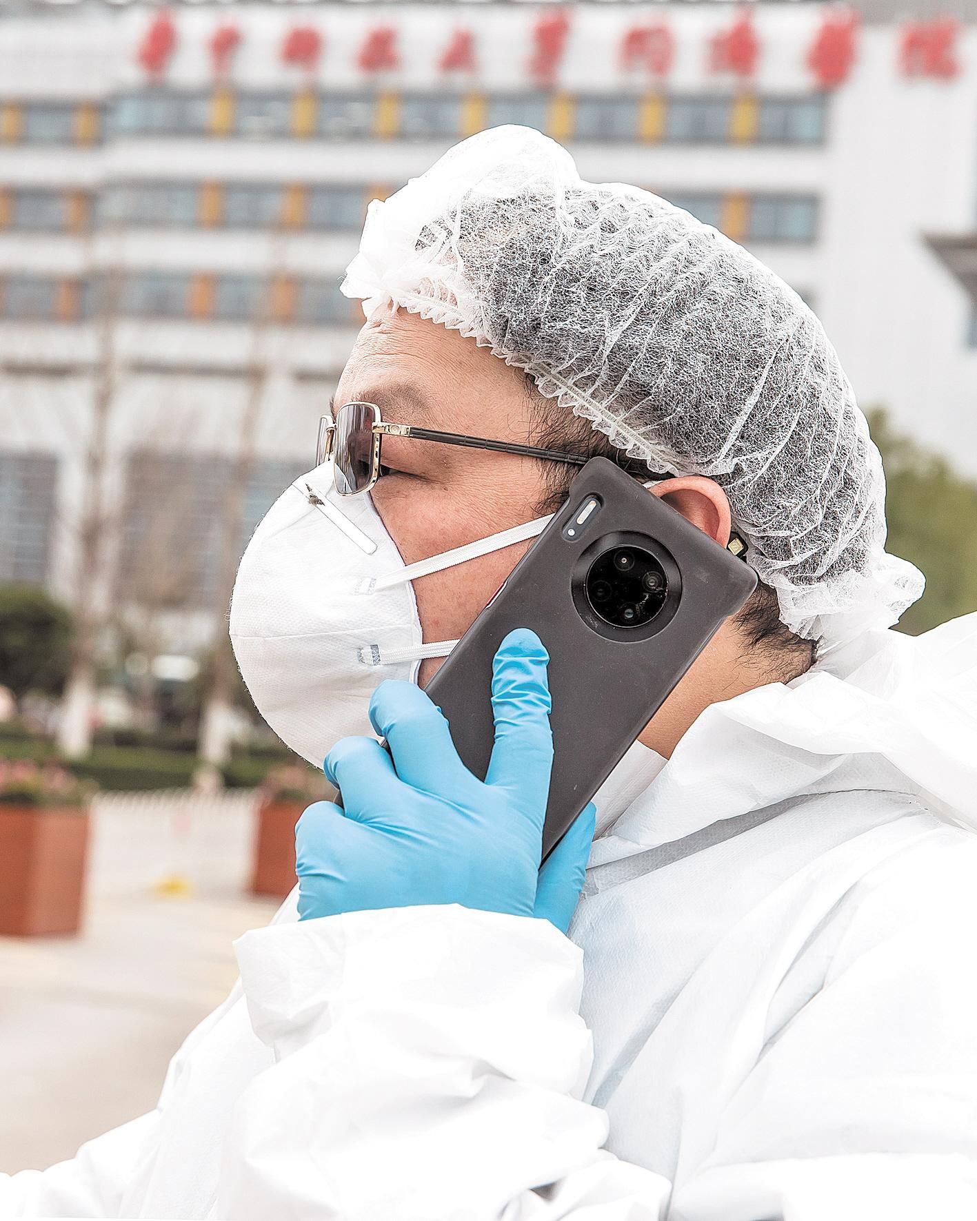 抗疫支前志愿者集合小分队,为抗疫先锋画像