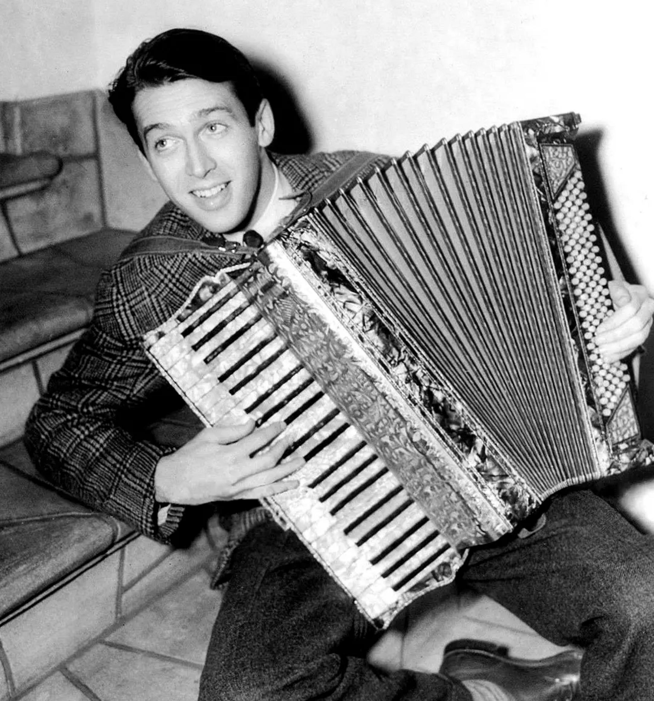 詹姆斯史都华爱情,詹姆斯史都华费城故事