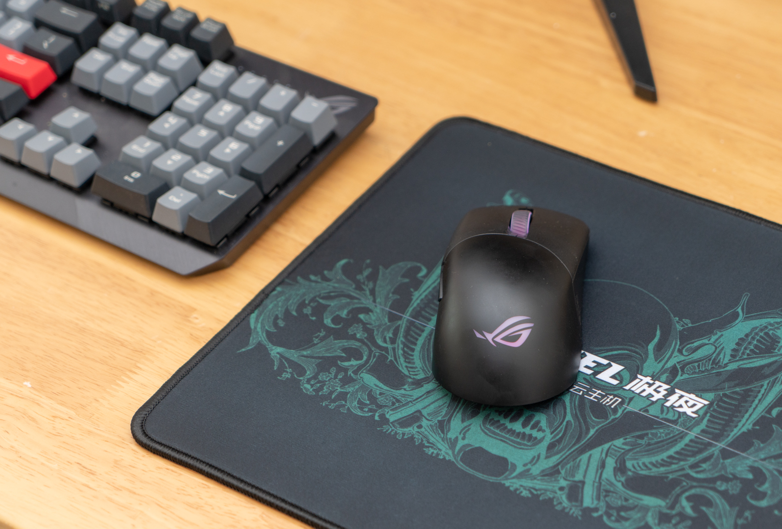 rog月刃无线鼠标,rog鼠标月刃36k开箱