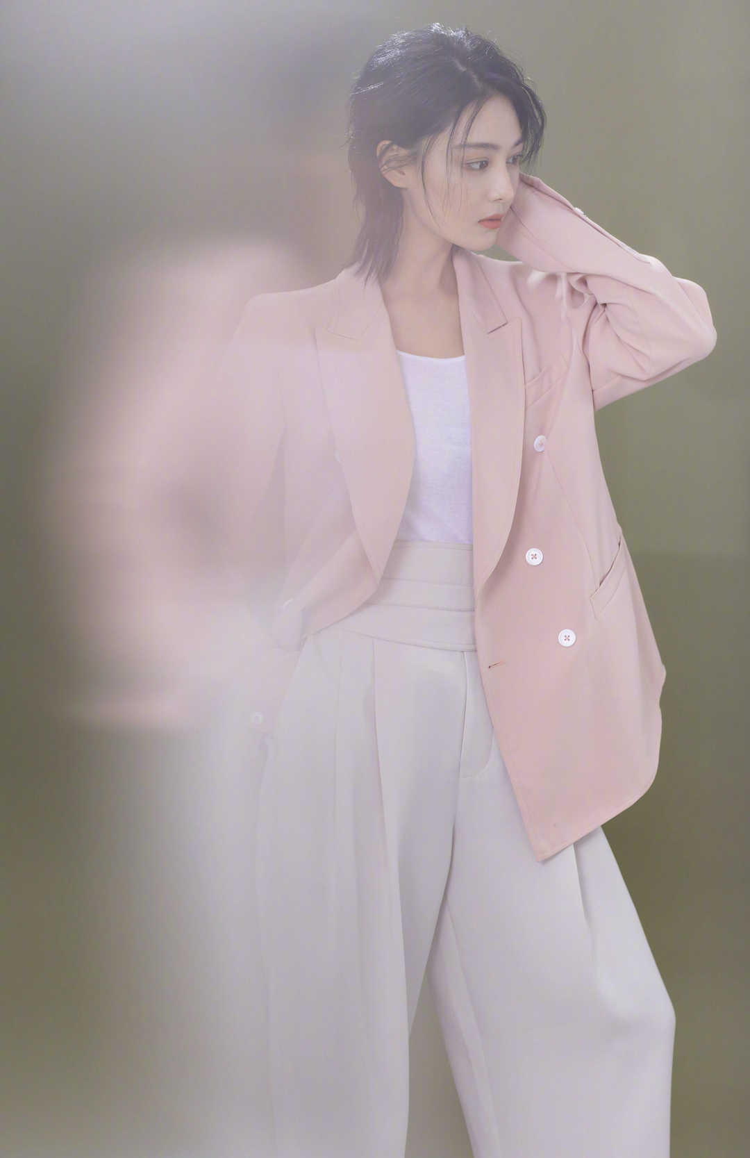 黑料铺天盖地,黑料满天飞娱乐圈