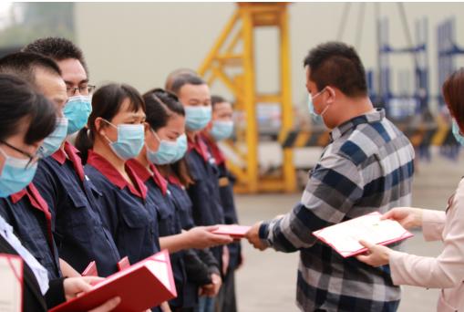 热烈恭喜集团年会圆满成功,热烈庆祝公司新品发布会圆满成功