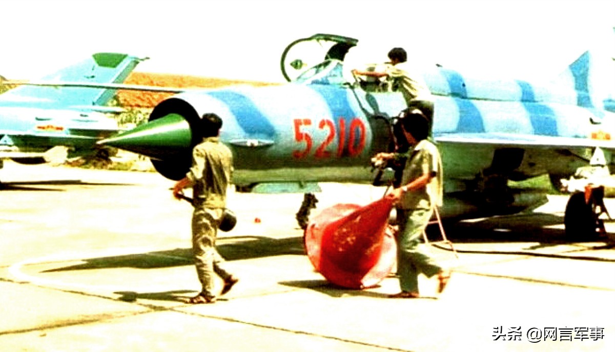 苏联给东北解放军多少装备,苏联给志愿军装备多少坦克