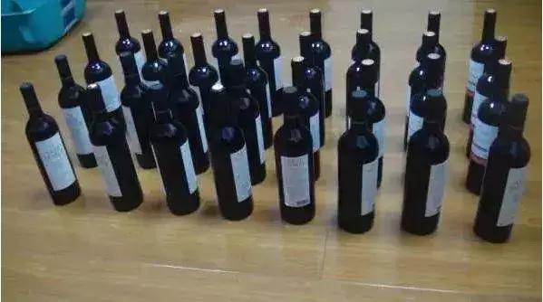 出国千万别帮人带东西,出国留学千万别带这些东西