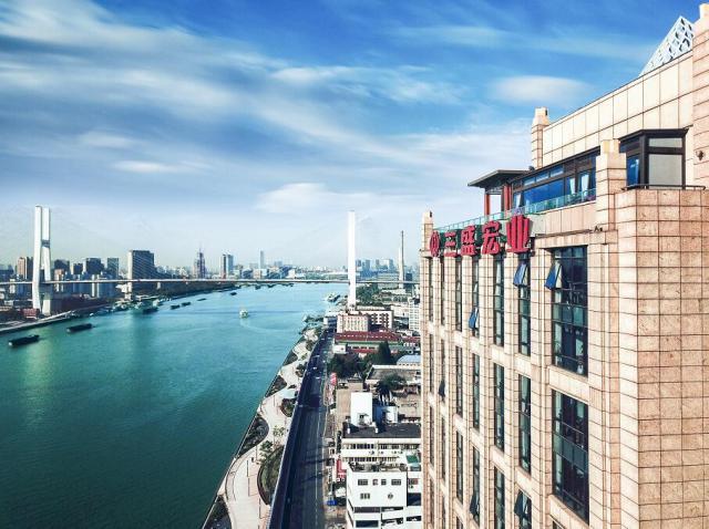 大奇葩之谜！武汉世茂龙湾消防栓居然安在业主家里