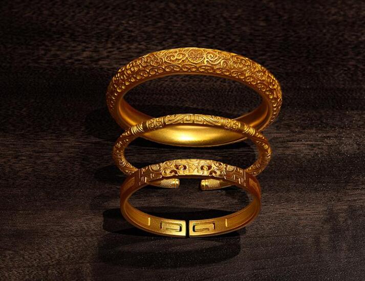光面手镯与古法手镯有什么区别,古法手镯与普通手镯价格相差多少