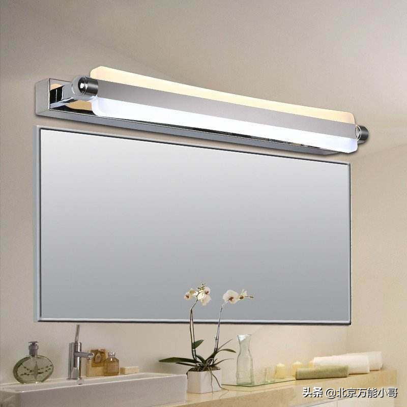 卫生间三孔镜前灯如何更换,卫生间镜前灯用什么管