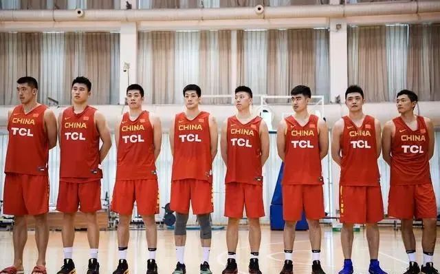 球场中的规则,打半场篮球新手必懂球场规则