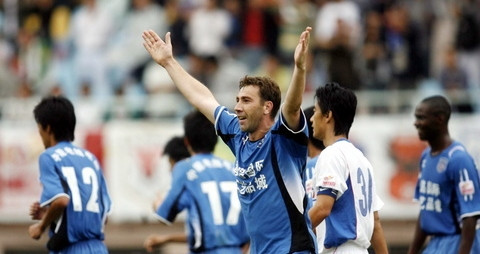 足球城的外援历史最佳阵容：盘点青岛球队历年外援，满满都是回忆