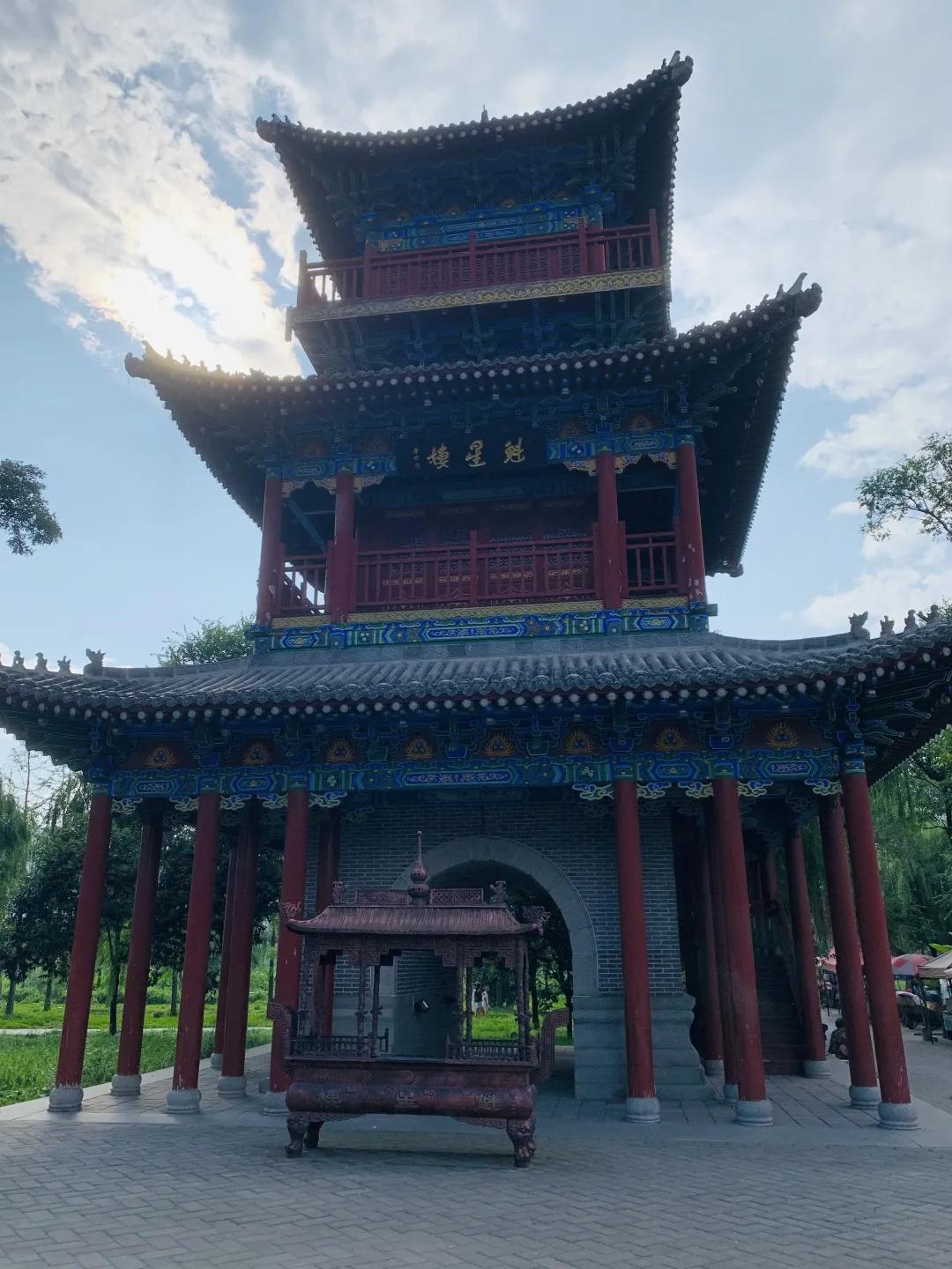 陕西丹凤葡萄酒厂西安总经销,渭南丹凤葡萄酒厂新闻报道