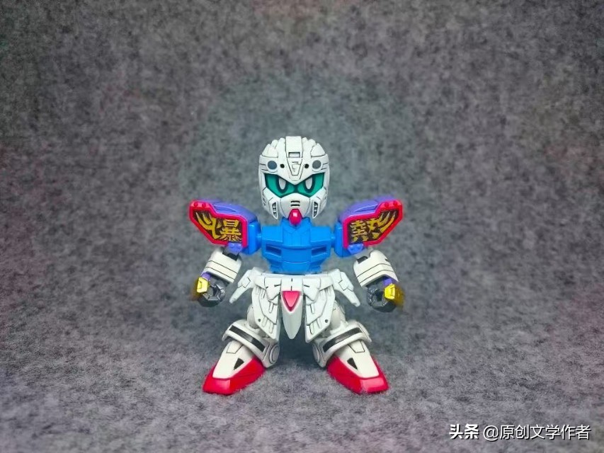 东莞好友的爱好——组装精致的机器人