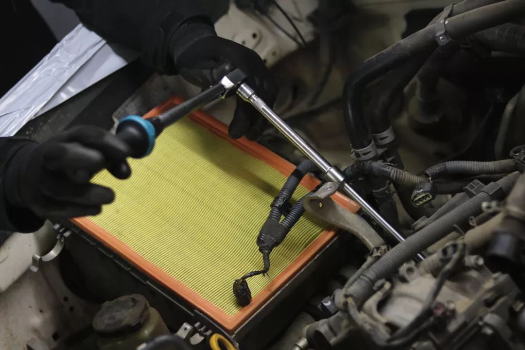 怪兽修车：翻新“残损不堪”的二手霸道LC150，满血复活变新车