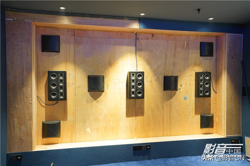 上海丰庭影音EarthquakeSound（大地震）影院：经典科技风