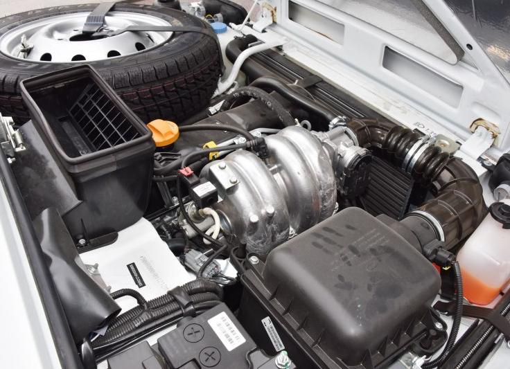 越野圈公认的三款老炮车型，手动挡、手摇窗、手摇发动，212上榜