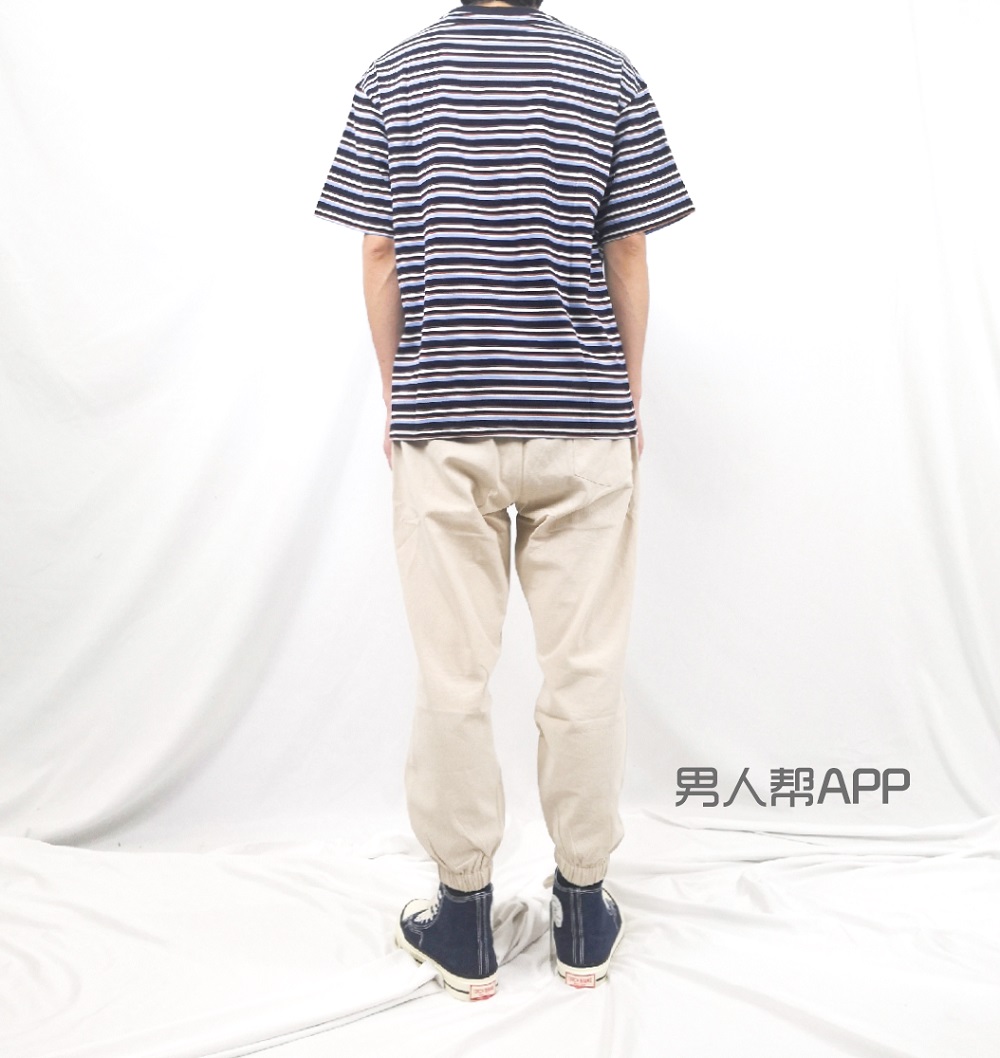 清爽的条纹系穿搭让造型简单时髦,竖条纹外套穿搭春季