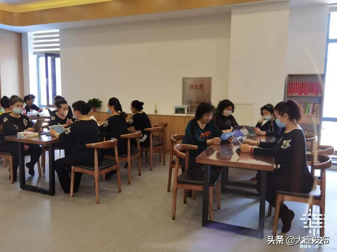 重庆打卡新地标,走一路网红打卡地