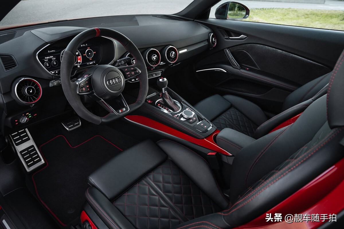 新款奥迪tt欣赏,奥迪tt性能版换代颜值还是那么帅