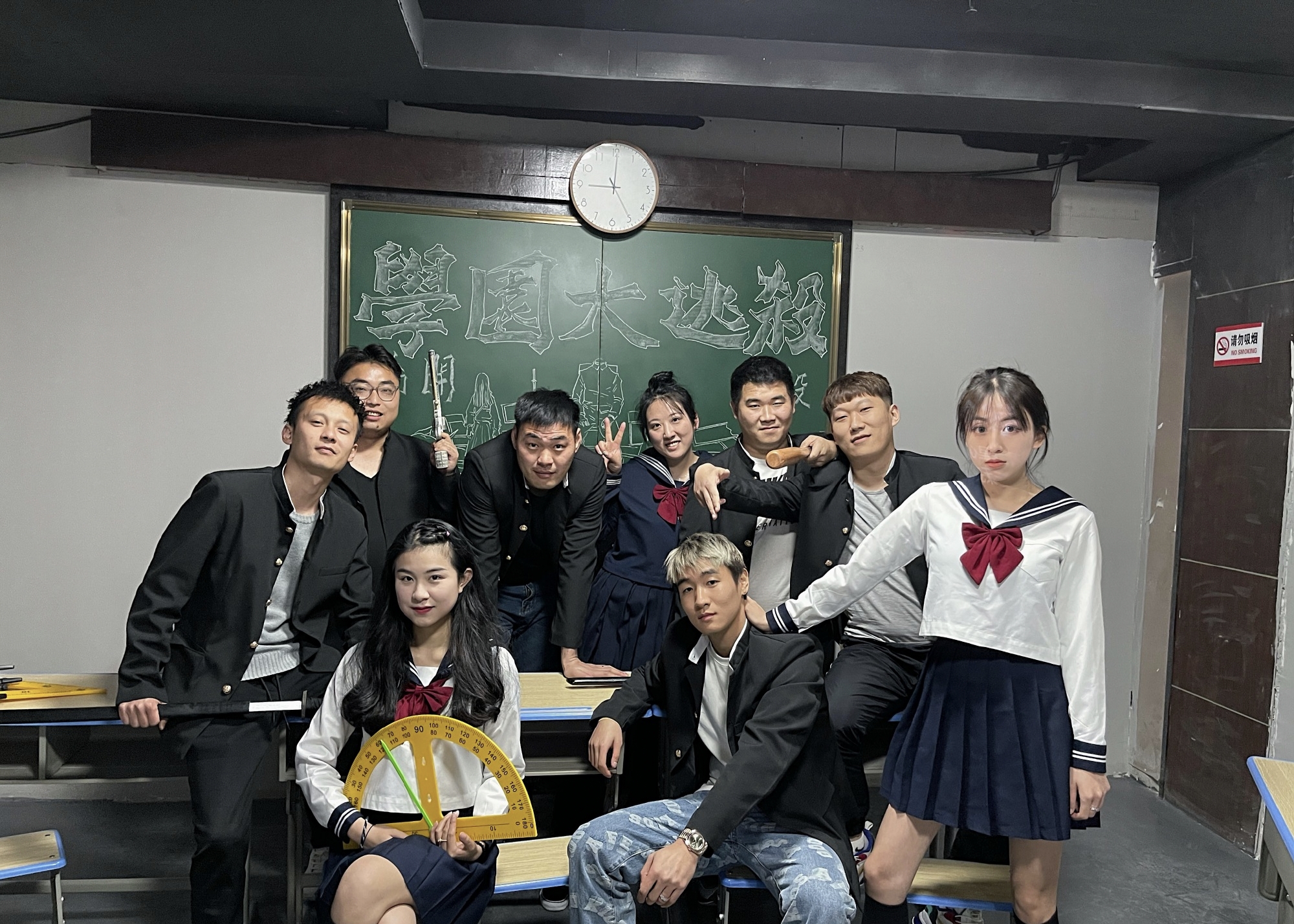 韦世豪化身铁甲,韦世豪彻底化身韦小宝