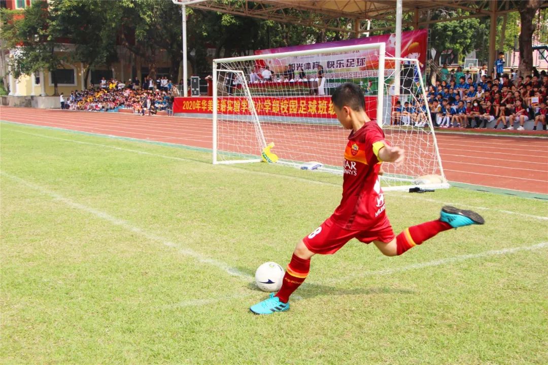 校园足球点燃绿茵梦想,校园足球联赛拉开序幕