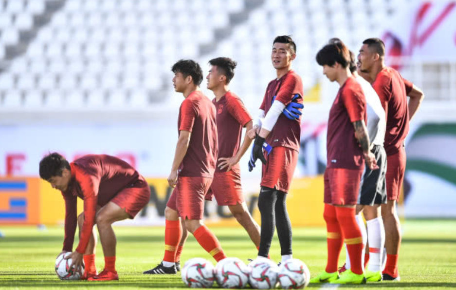 亚洲杯“弱队逆袭”屡屡爆冷，国足未来生存堪忧！