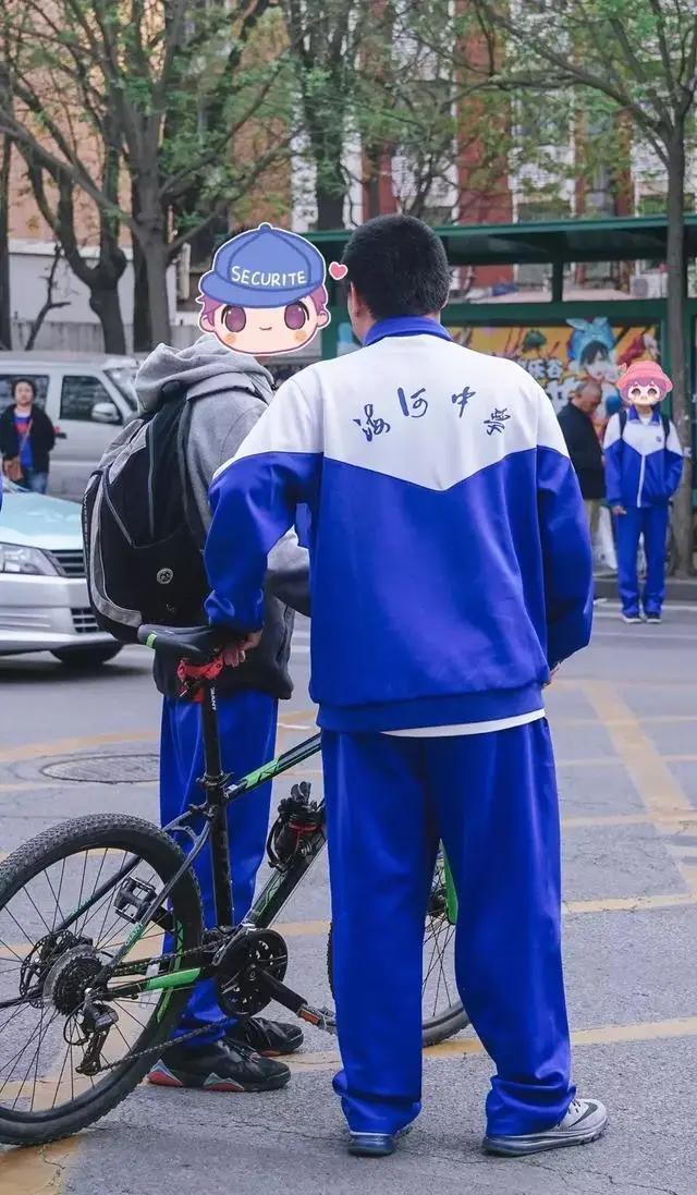 天津神仙校服,天津各个职大的校服