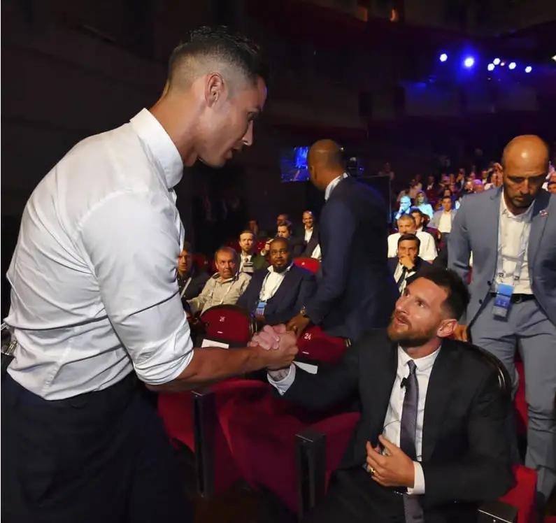 相隔千里，梅罗依旧秀恩爱！用对方擅长的方式进球，奇怪的CP感