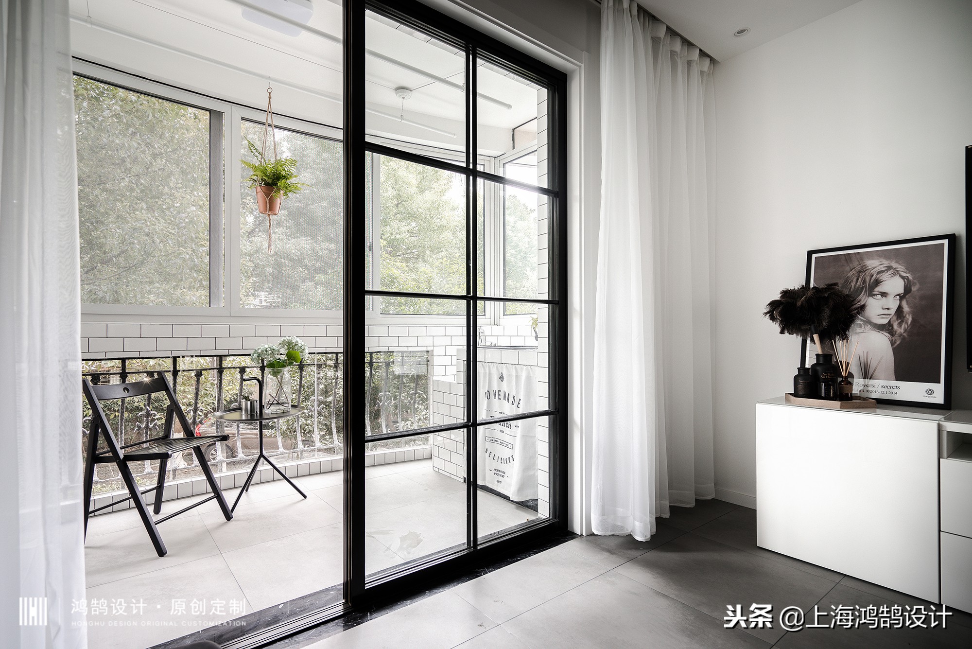 黑框极简玻璃门安装,家装玻璃门什么颜色的流行