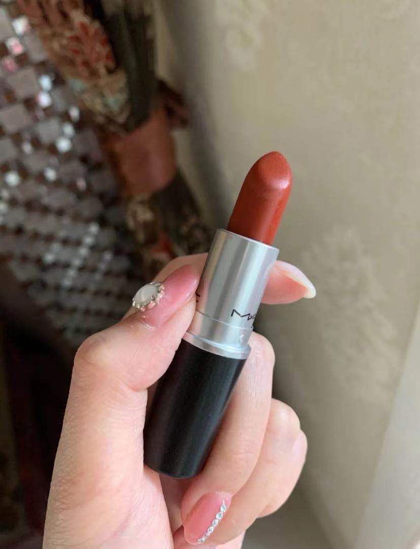 阿玛尼裸雾粉405试色,显嫩的阿玛尼色号