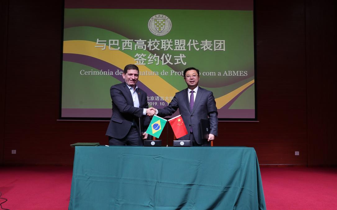 央视新闻巴西留学生,央视新闻中国留学生