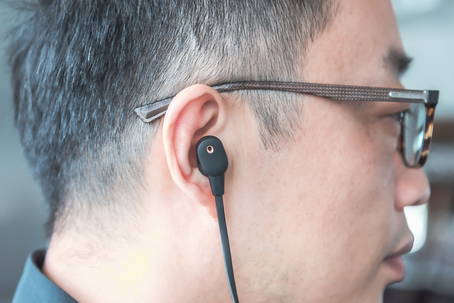 索尼wi-1000x与boseqc30谁好,索尼wi1000xm2对比boseqc30