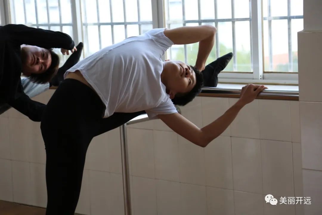 你好，开远四中——“半百少年”助力少年勇敢追梦！