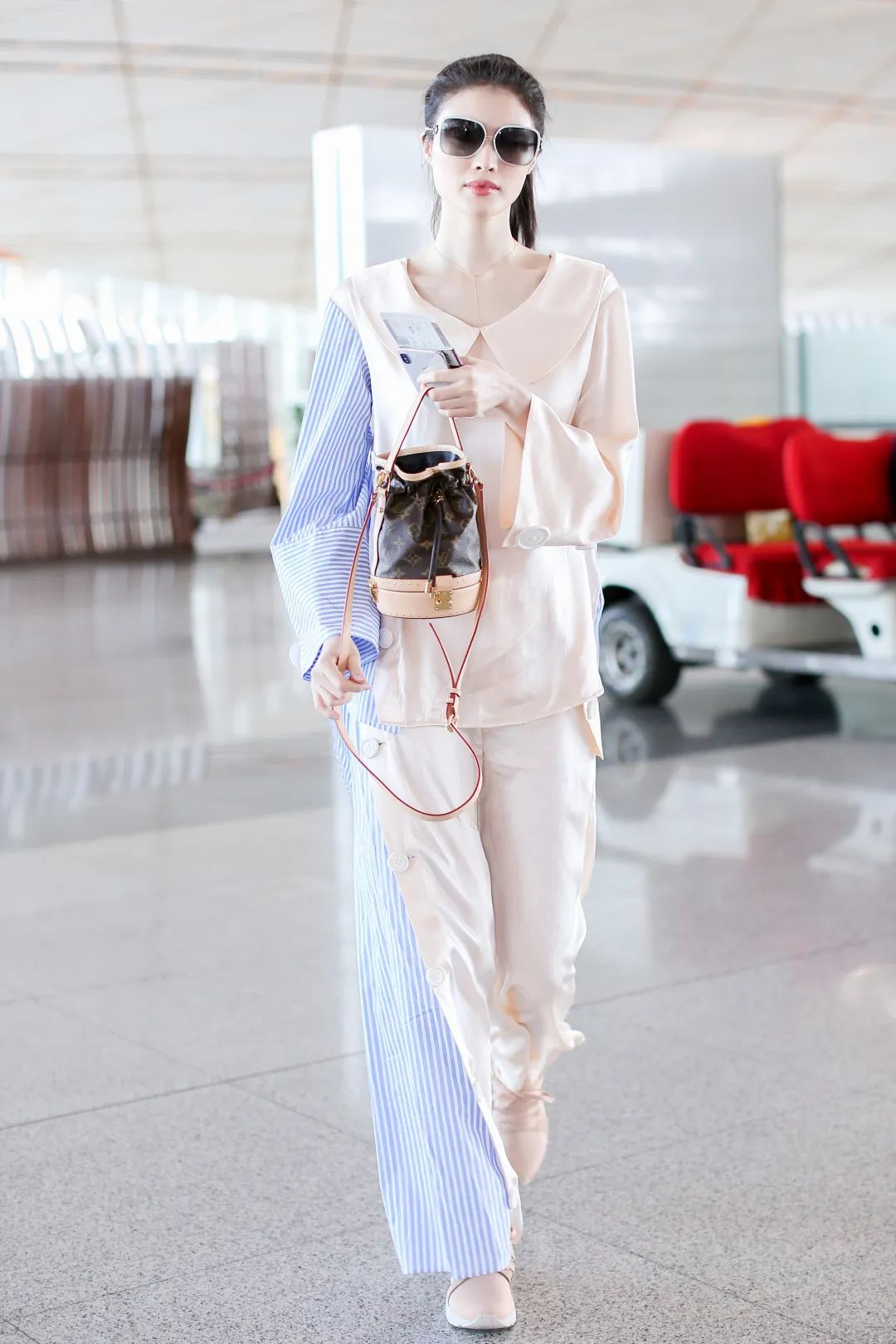 女人在变美这件事上一定不要偷懒,想要变瘦变美变好看就不能偷懒