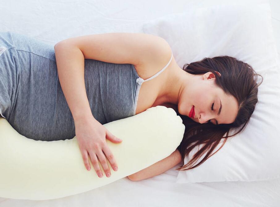 八个月孕妇胎儿有多大,8个半月孕妇什么样