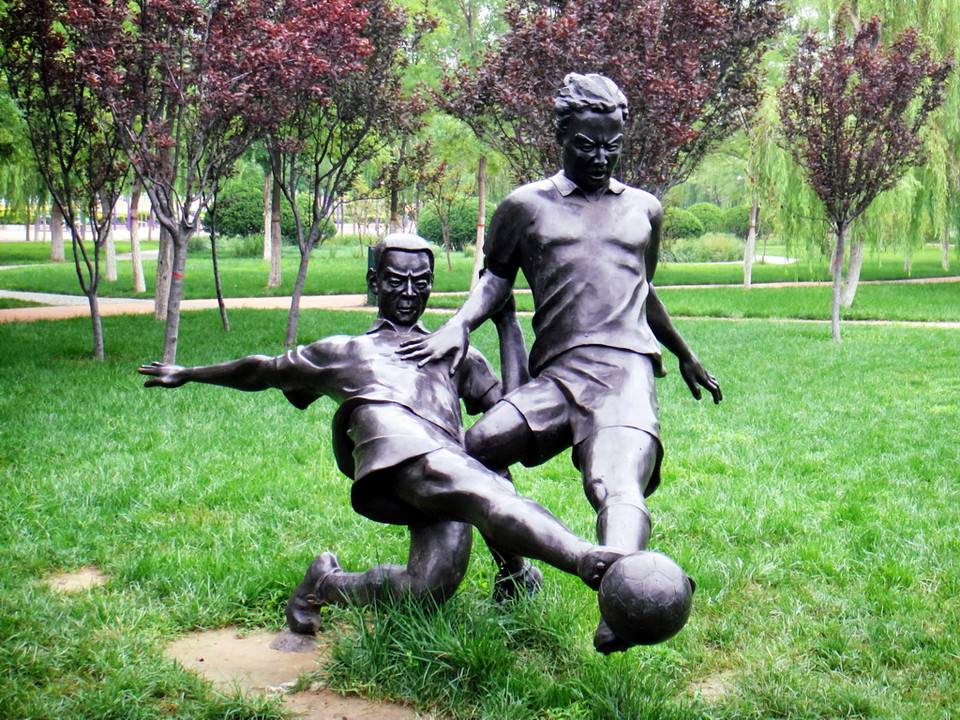 踢足球的好处英语,踢足球的好处和功效