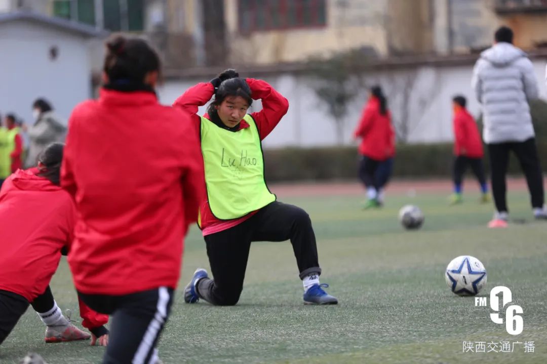 陕西的小城里有一批“足球小将”
