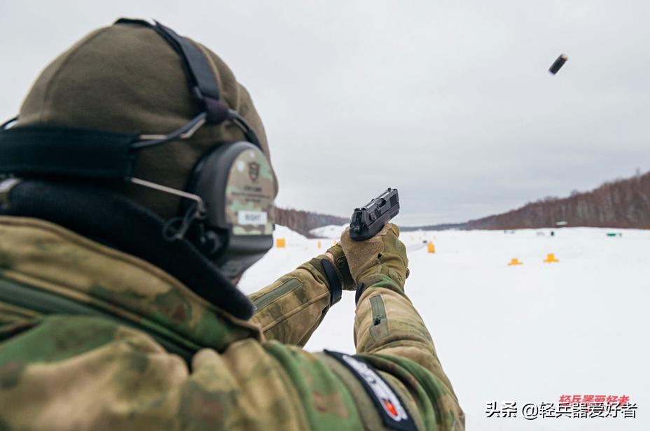 俄罗斯巨蟒手枪,俄罗斯蟒蛇手枪与斑蝰蛇手枪