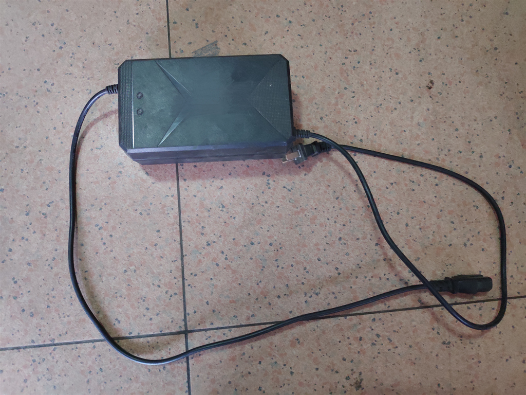 电动车电瓶修复用什么样的充电器,修复电动车电池专用脉冲充电器