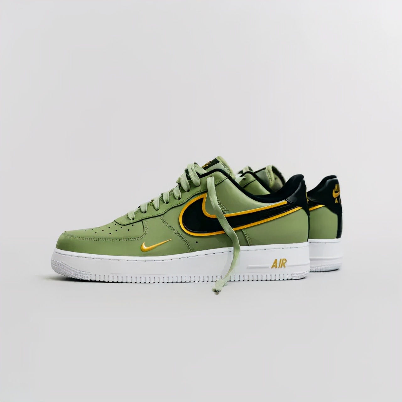 Rhude、Amiri、BAPESTA...靠着抄袭擦边球的潮牌，越来越火了？