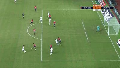 足球越位规则是怎么产生的,足球越位的定义及判罚条件