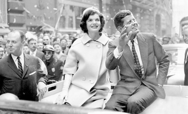 一个裁缝的摄影机拍下了他被刺杀的场景，188个相关人员离奇死亡