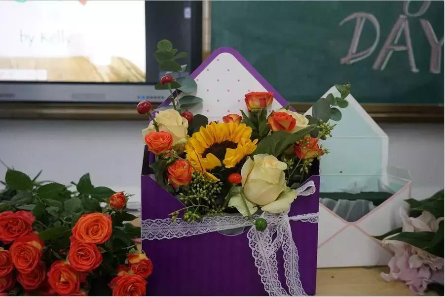 愿你被世界温柔以待——重庆八中国际部感恩节主题教育活动