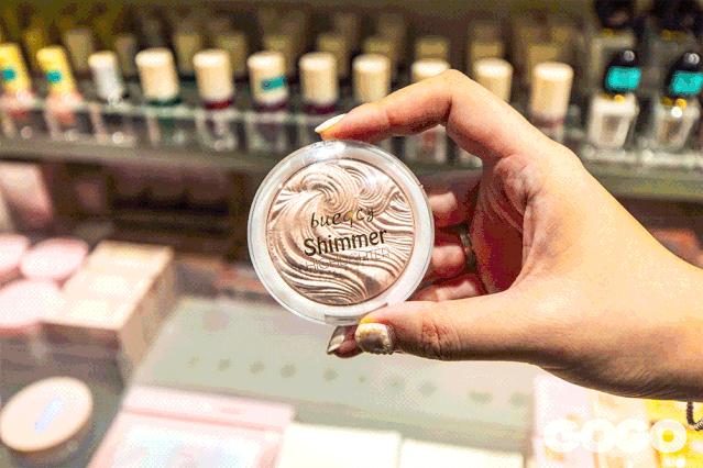 这个网红潮流地标惊喜不断！12月21日全场餐饮五折起等你来嗨