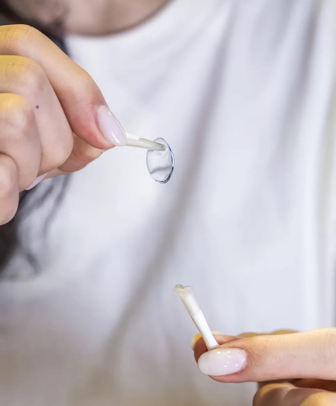 村上隆太阳花气泡水,爱尔康太阳花