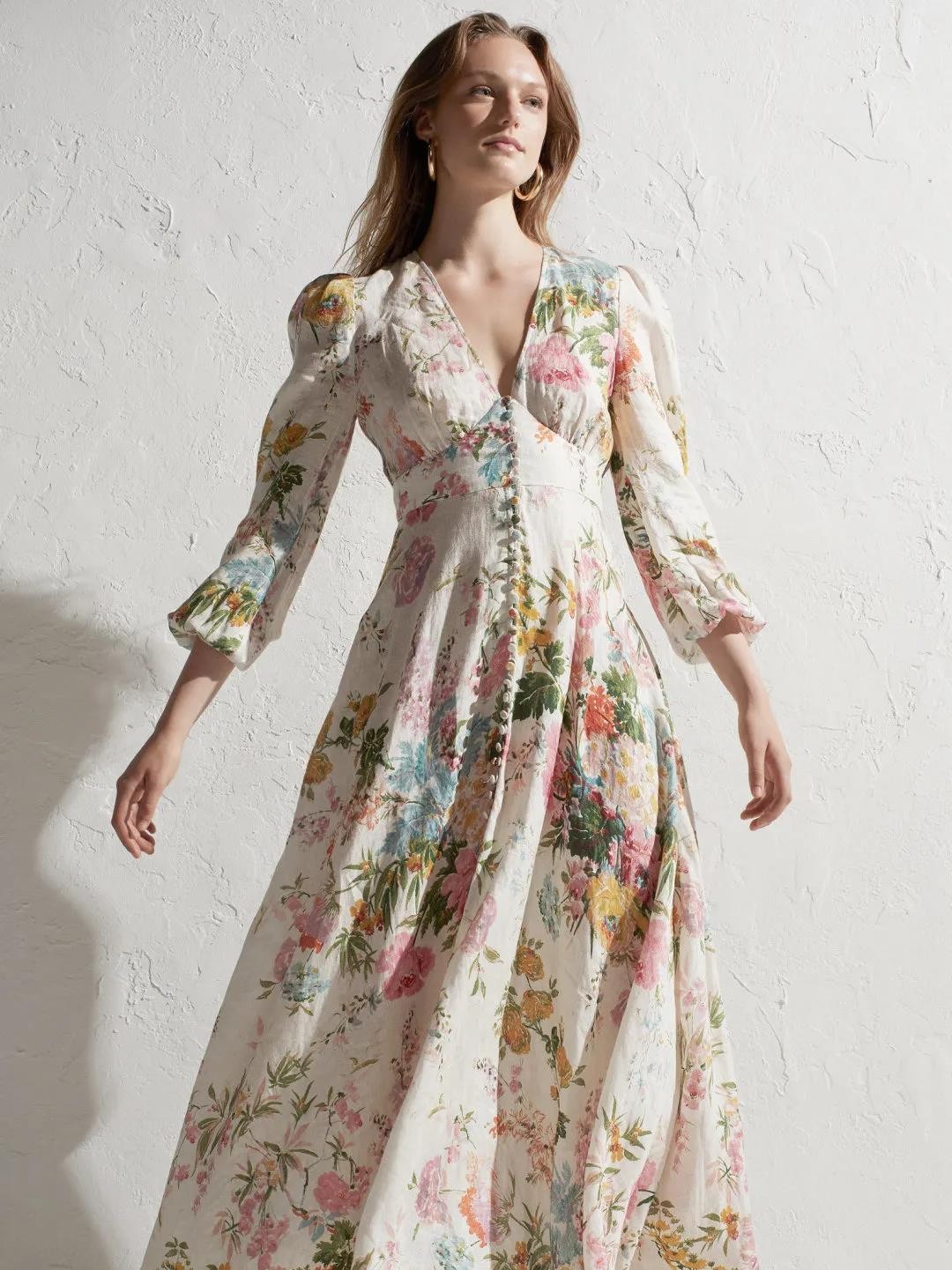 hanerjiav领褶皱碎花连衣裙,今年最流行高级感的碎花连衣裙